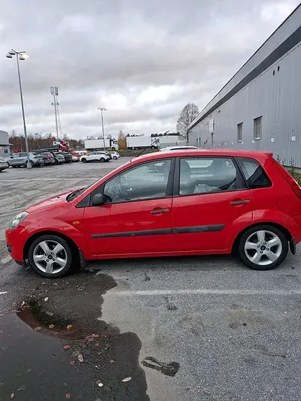 Ford Fiesta 2006 photo 3