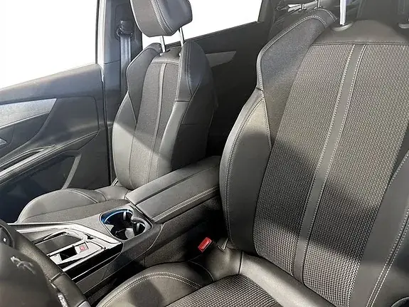 Peugeot 5008 2024 photo 5