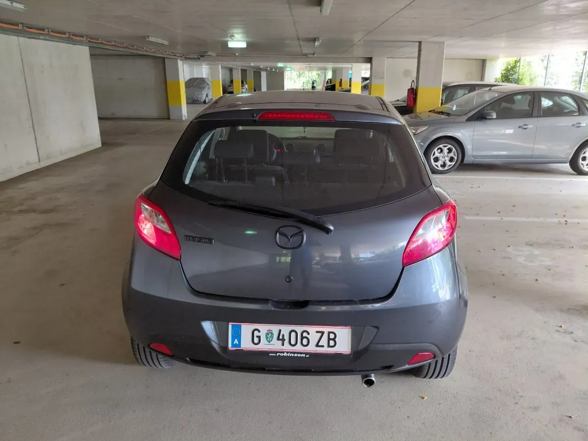 Mazda Mazda2 2008 photo 3