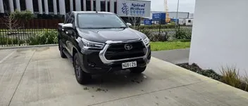Toyota Hilux 2021 photo 2