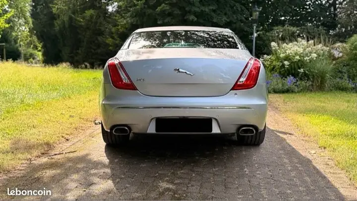Jaguar Xj 2013 photo 3