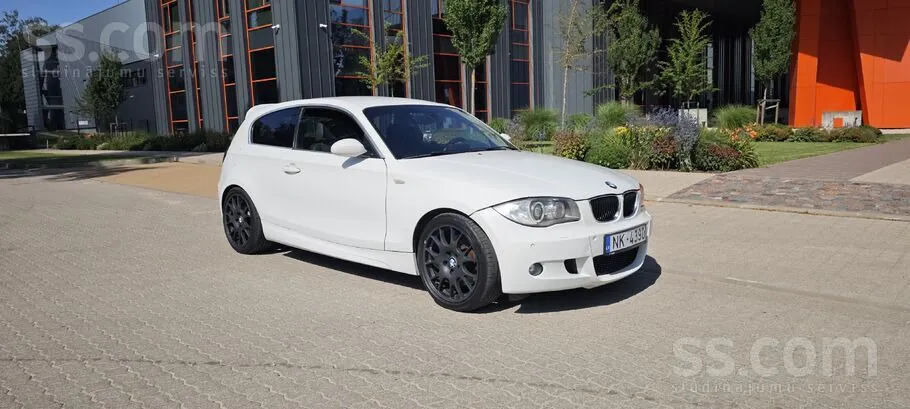 BMW E81