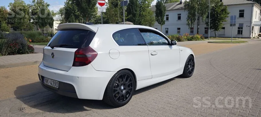 BMW E81