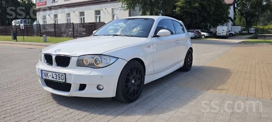 BMW E81 2008 photo 5