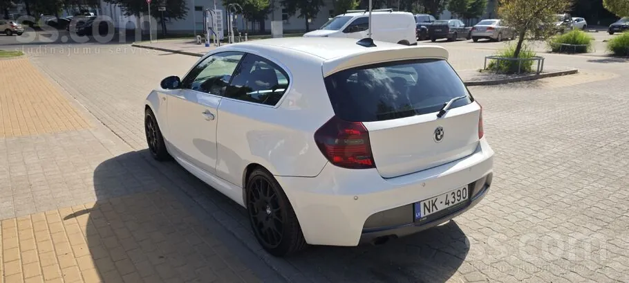 BMW E81 2008 photo 4