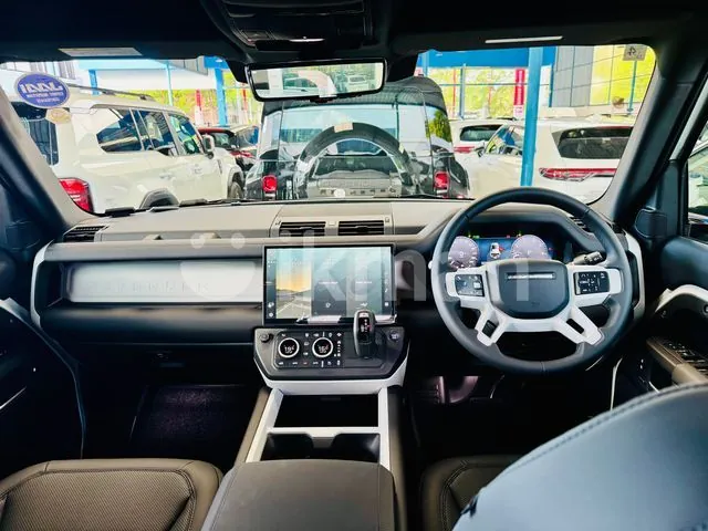 Land Rover Defender 2026 photo 5
