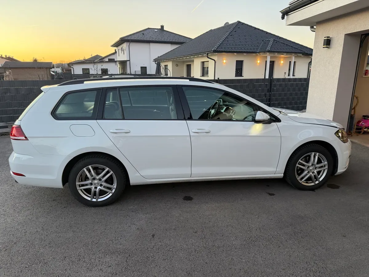 Volkswagen Golf 2020 photo 2