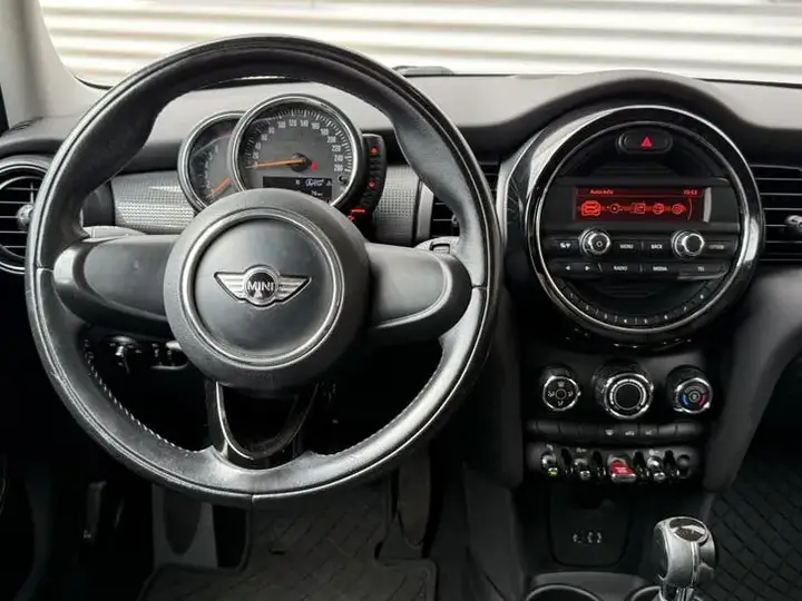 Mini Cooper 2014 photo 2