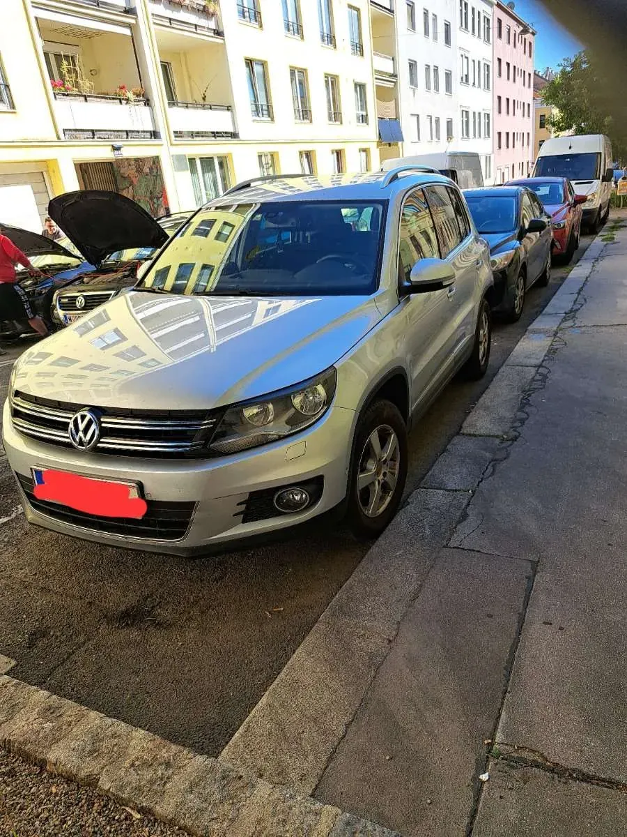 Volkswagen Tiguan 2012 photo 3