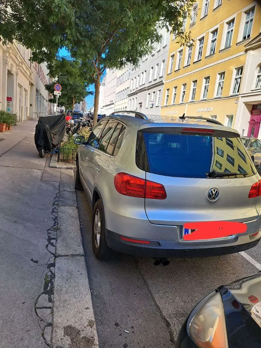 Volkswagen Tiguan 2012 photo 2