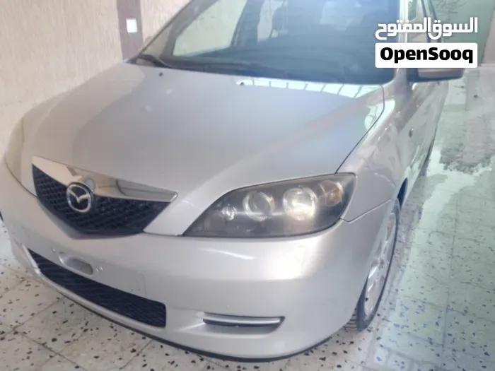 Mazda 2 2010 photo 5