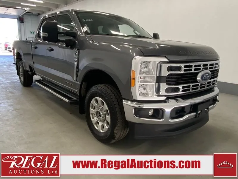 Ford F350 2023 photo 2