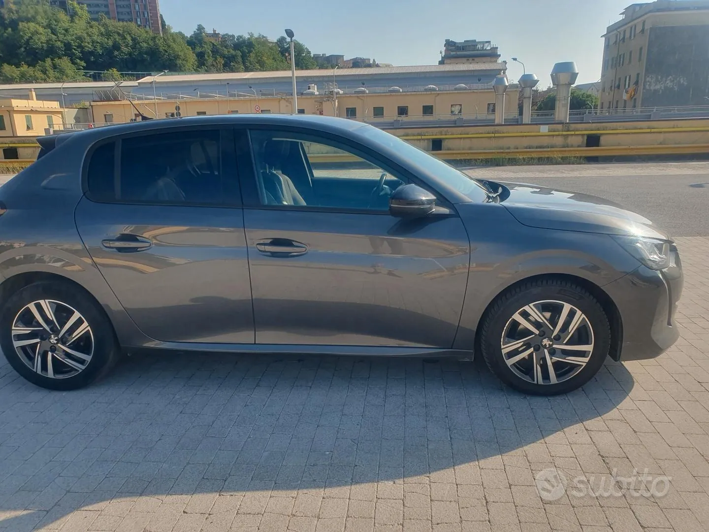Peugeot 208 2022 photo 5