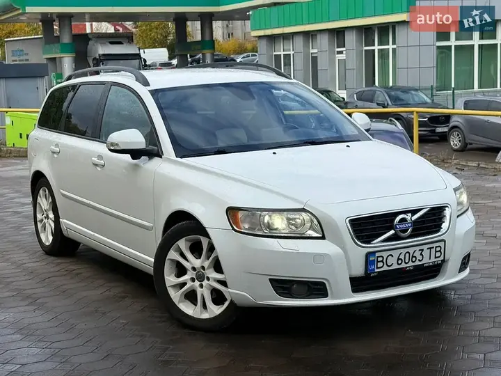 Volvo V50