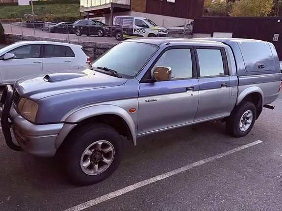 Mitsubishi L200 2000 photo 2