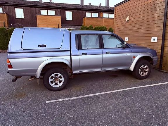 Mitsubishi L200 2000 photo 3