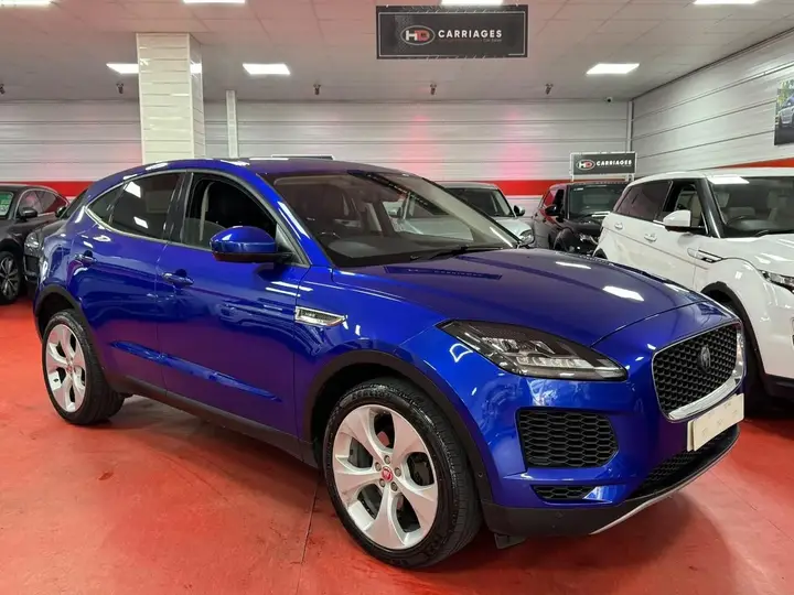Jaguar E-Pace 2018 photo 2