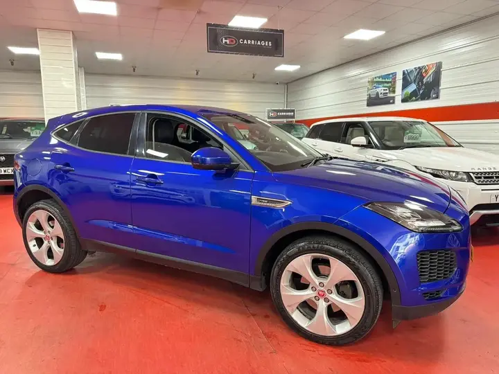 Jaguar E-Pace 2018 photo 4