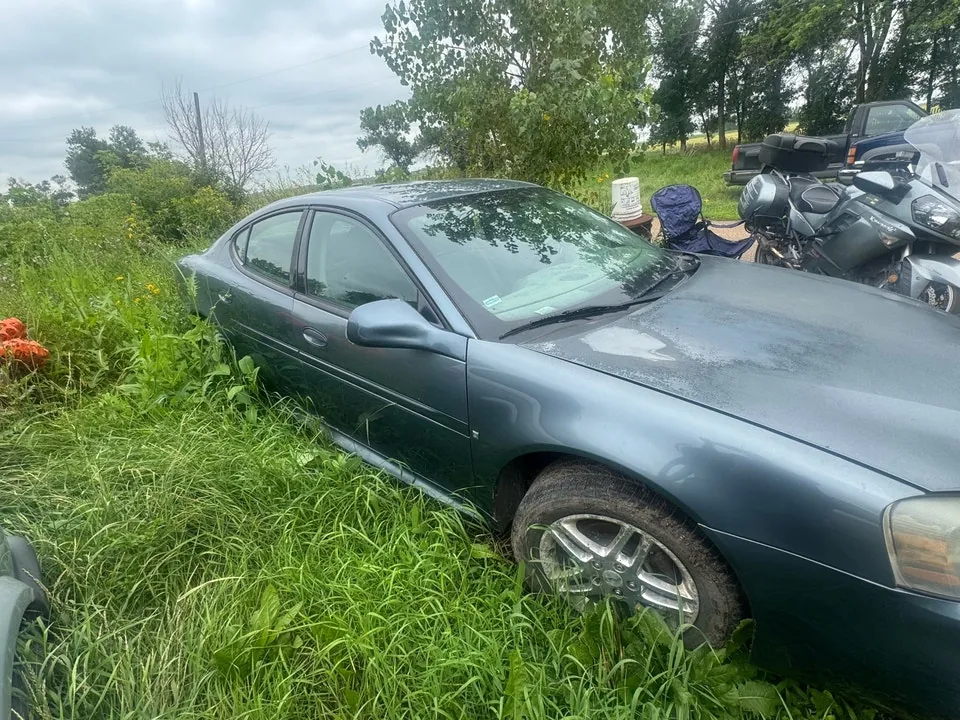 Pontiac Grand Prix 2007 photo 3