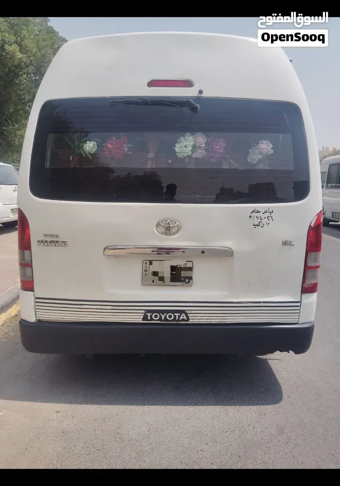 Toyota Hiace 2011 photo 4