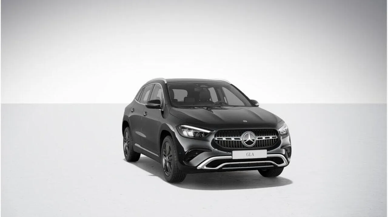Mercedes-Benz Gla photo 2