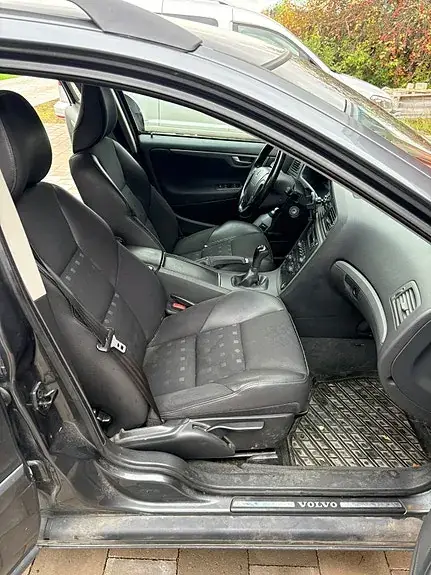 Volvo V70 2006 photo 2