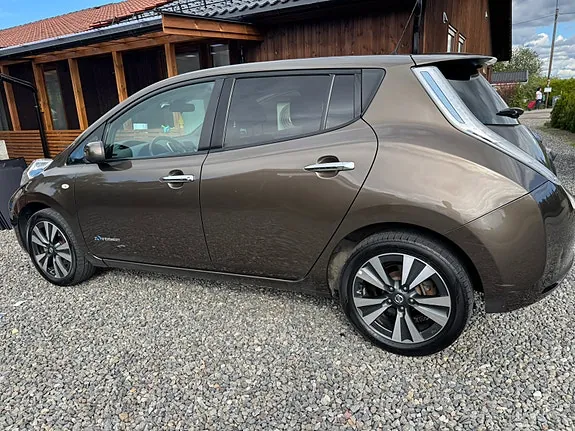 Nissan Leaf 2017 photo 3