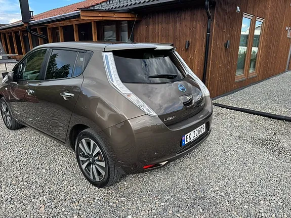 Nissan Leaf 2017 photo 4