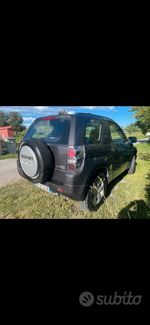Suzuki Grand Vitara 2012 photo 3