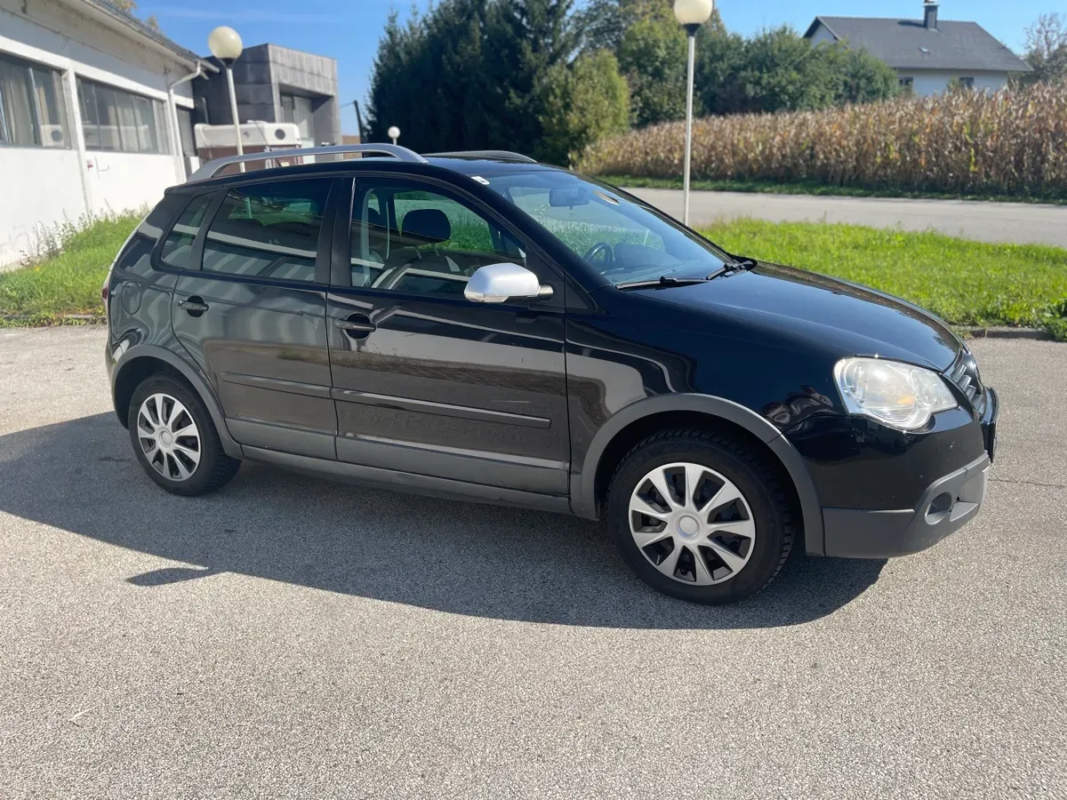 Volkswagen Polo 2006 photo 3