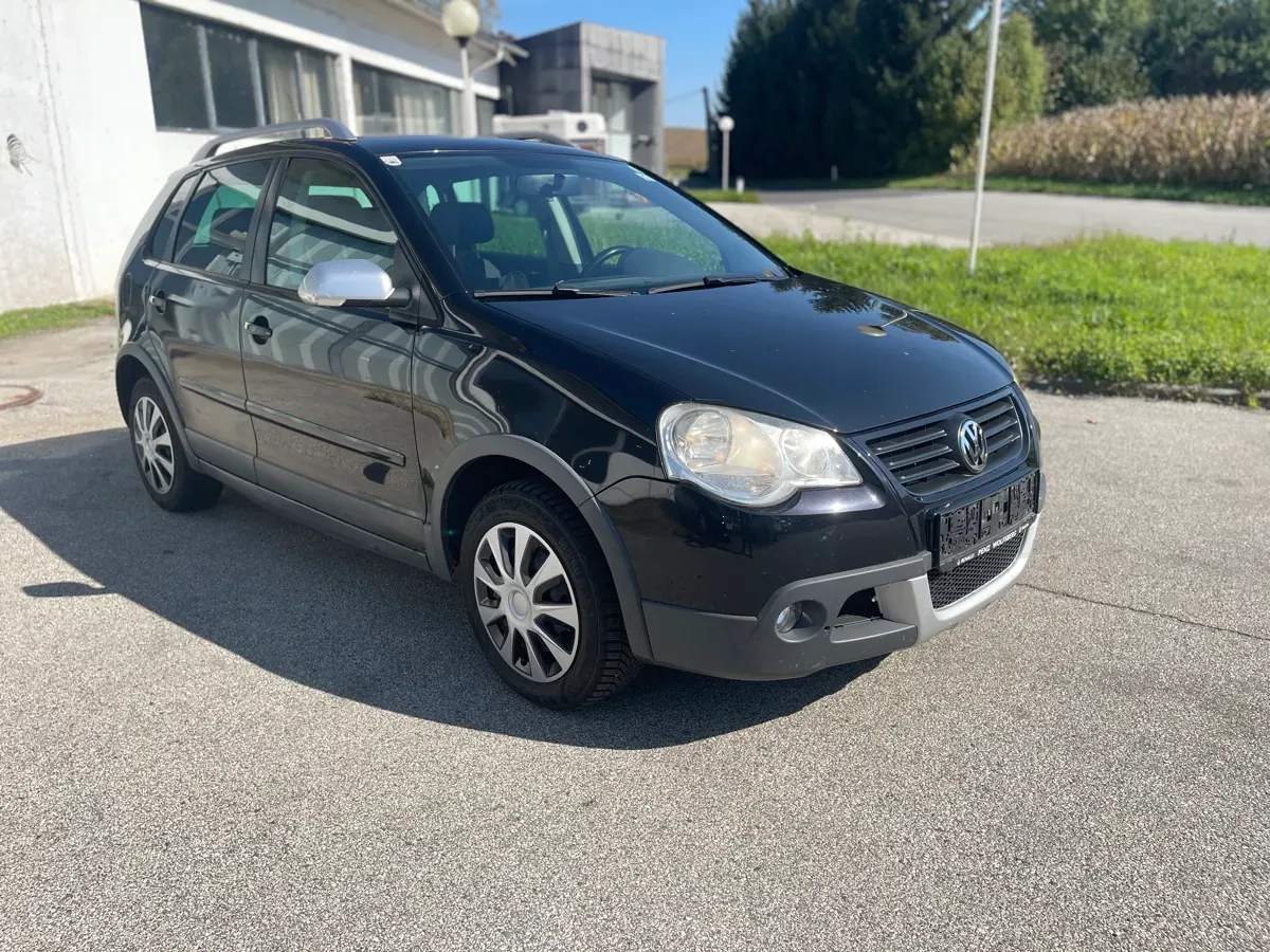 Volkswagen Polo 2006 photo 2