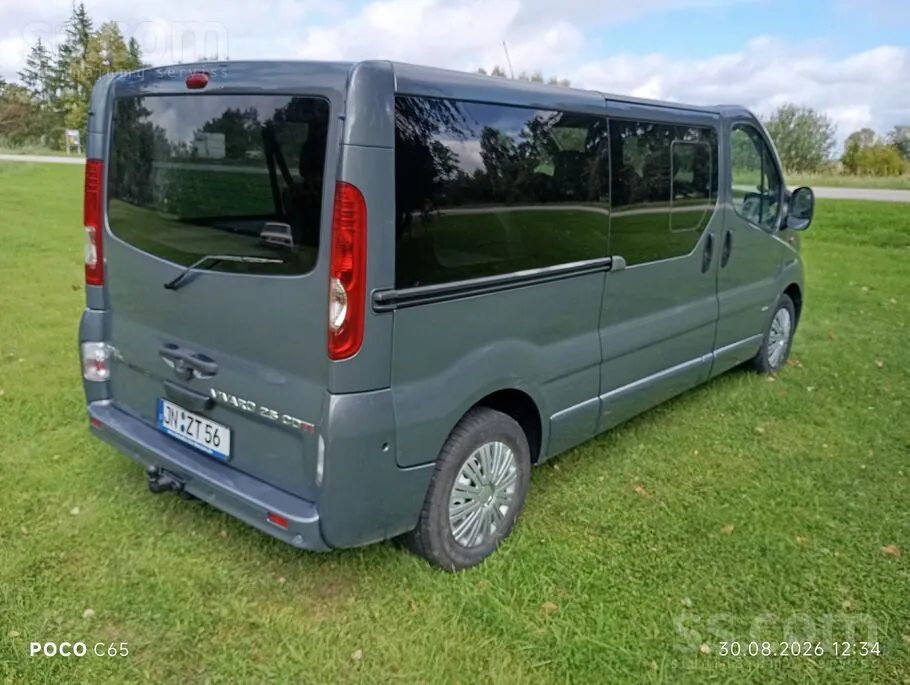 Opel Vivaro 2011 photo 4