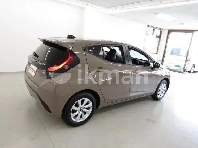 Toyota Aqua 2026 photo 3