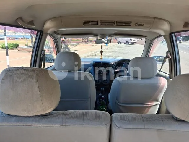 Toyota Avanza 2011 photo 5