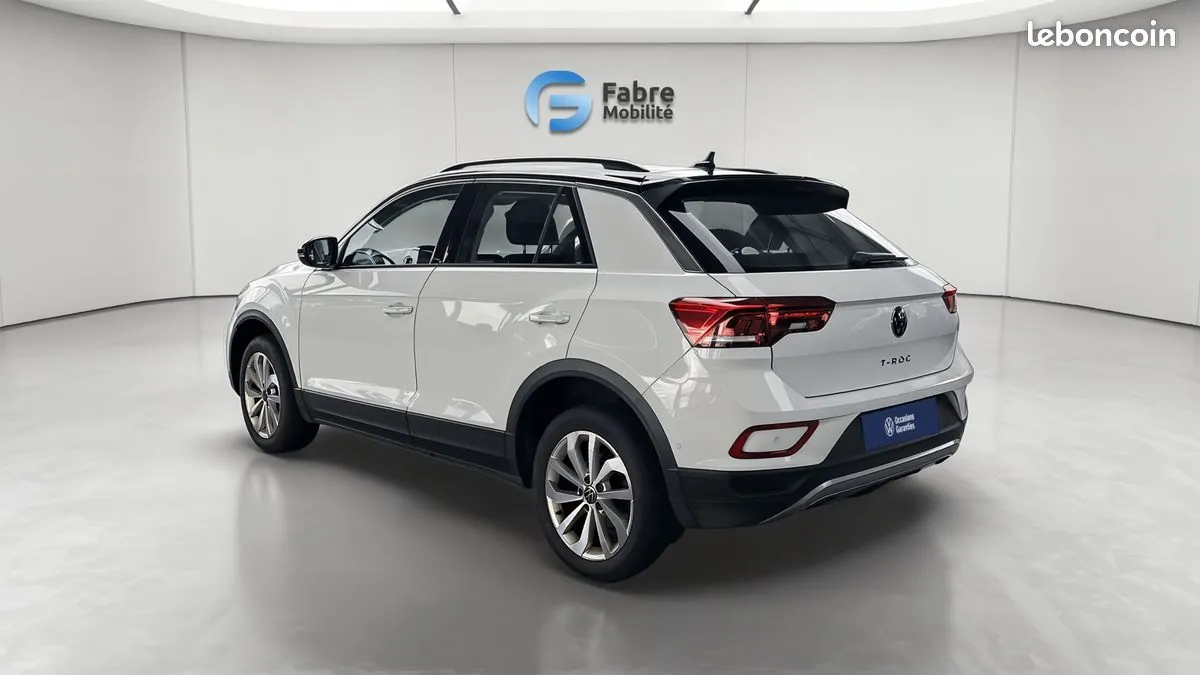 Volkswagen T-Roc 2023 photo 3
