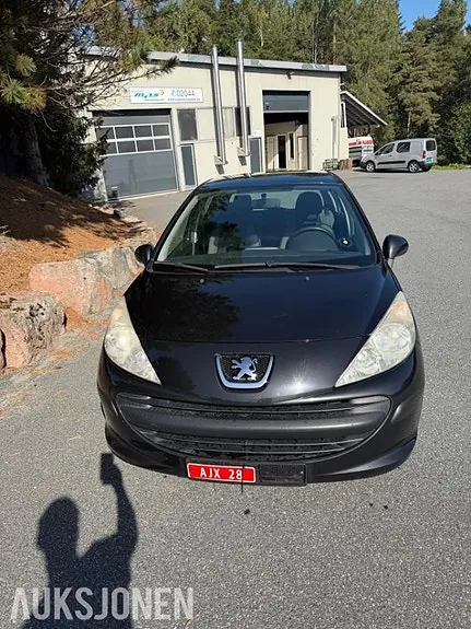Peugeot 207 2009 photo 2