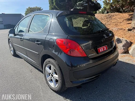 Peugeot 207 2009 photo 4