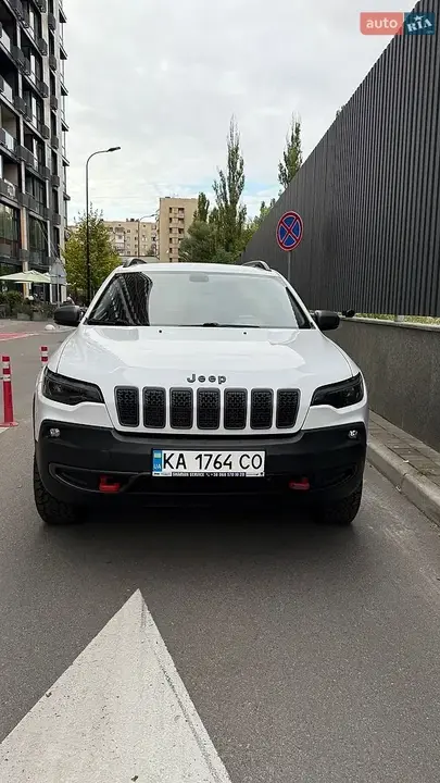 Jeep Cherokee 2019 photo 3