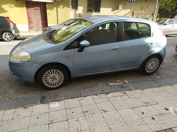 Fiat Grande Punto 2008 photo 2