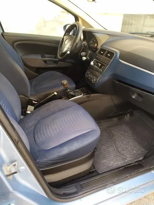 Fiat Grande Punto 2008 photo 5
