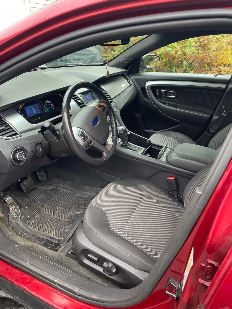 Ford Taurus 2014 photo 5