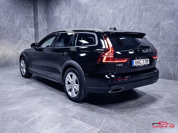 Volvo V60 Cross Country 2019 photo 5