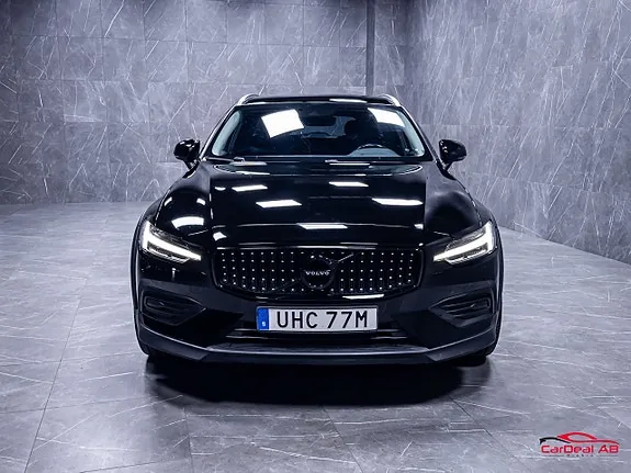 Volvo V60 Cross Country 2019 photo 2