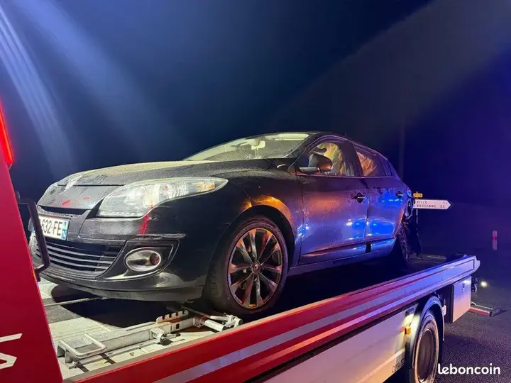 Renault Megane 2013 photo 2