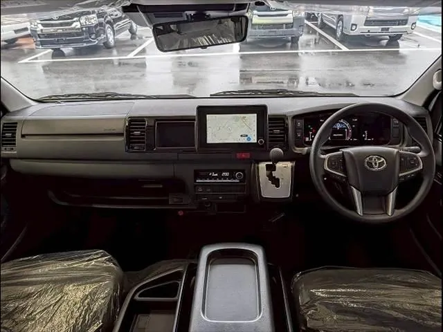 Toyota Hiace Wagon 2026 photo 2