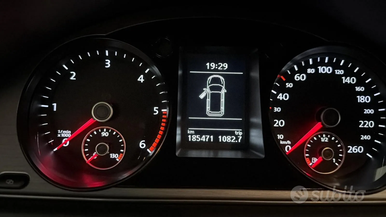Volkswagen Passat 2011 photo 4