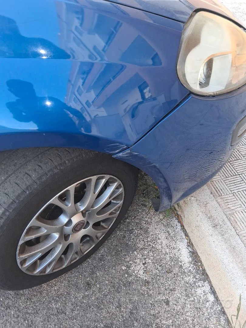 Fiat Punto Evo 2011 photo 2
