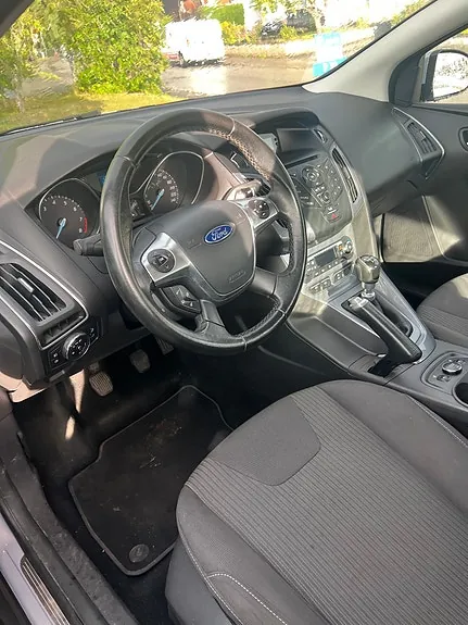 Ford Focus 2013 photo 3