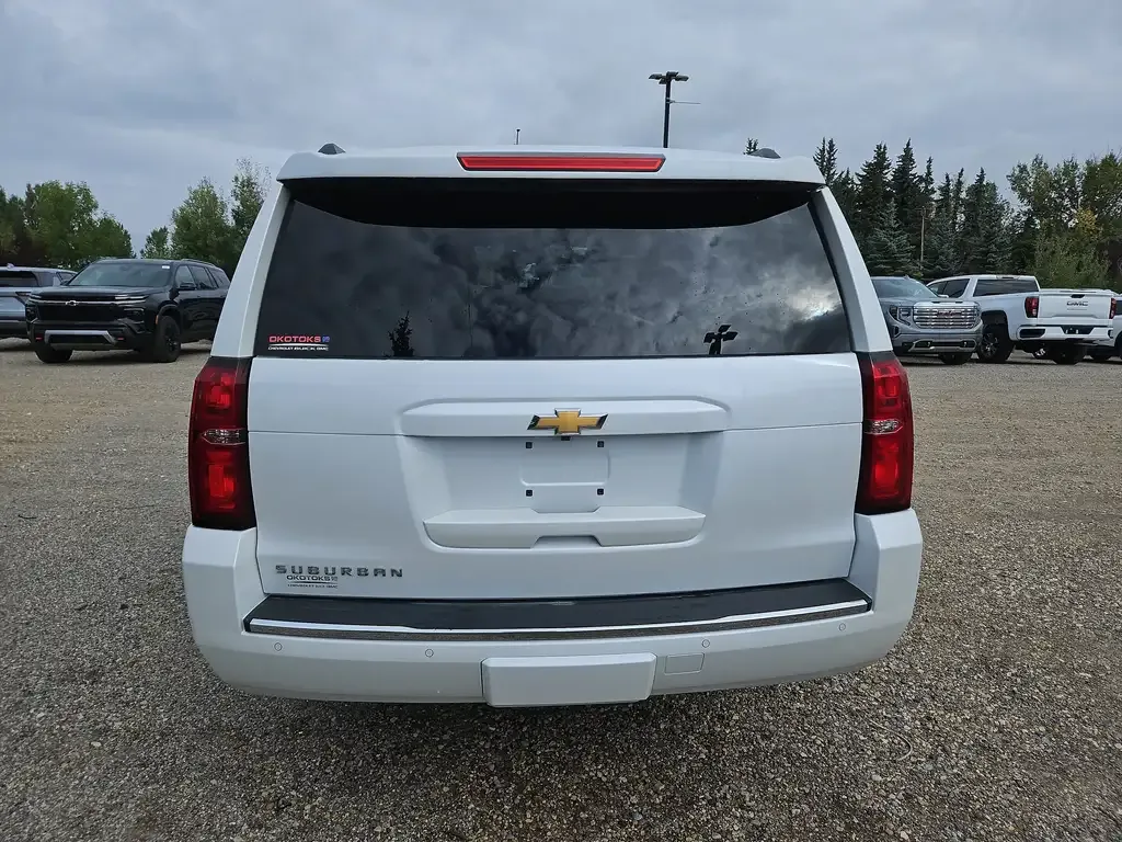 Chevrolet Suburban 2016 photo 4