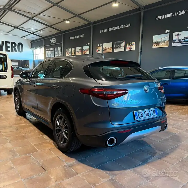 Alfa Romeo Stelvio 2022 photo 3